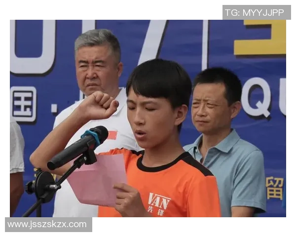 大连足球训练热潮兴起青少年积极参与提升技艺与团队合作精神